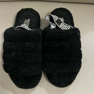UGG FLUFF YEAH SLIDES SIZE 8
